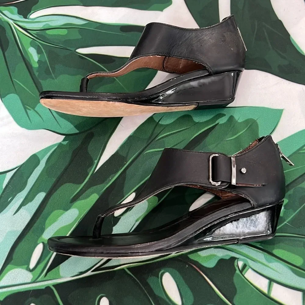 * Donald J Piner, black, leather wedge sandals
